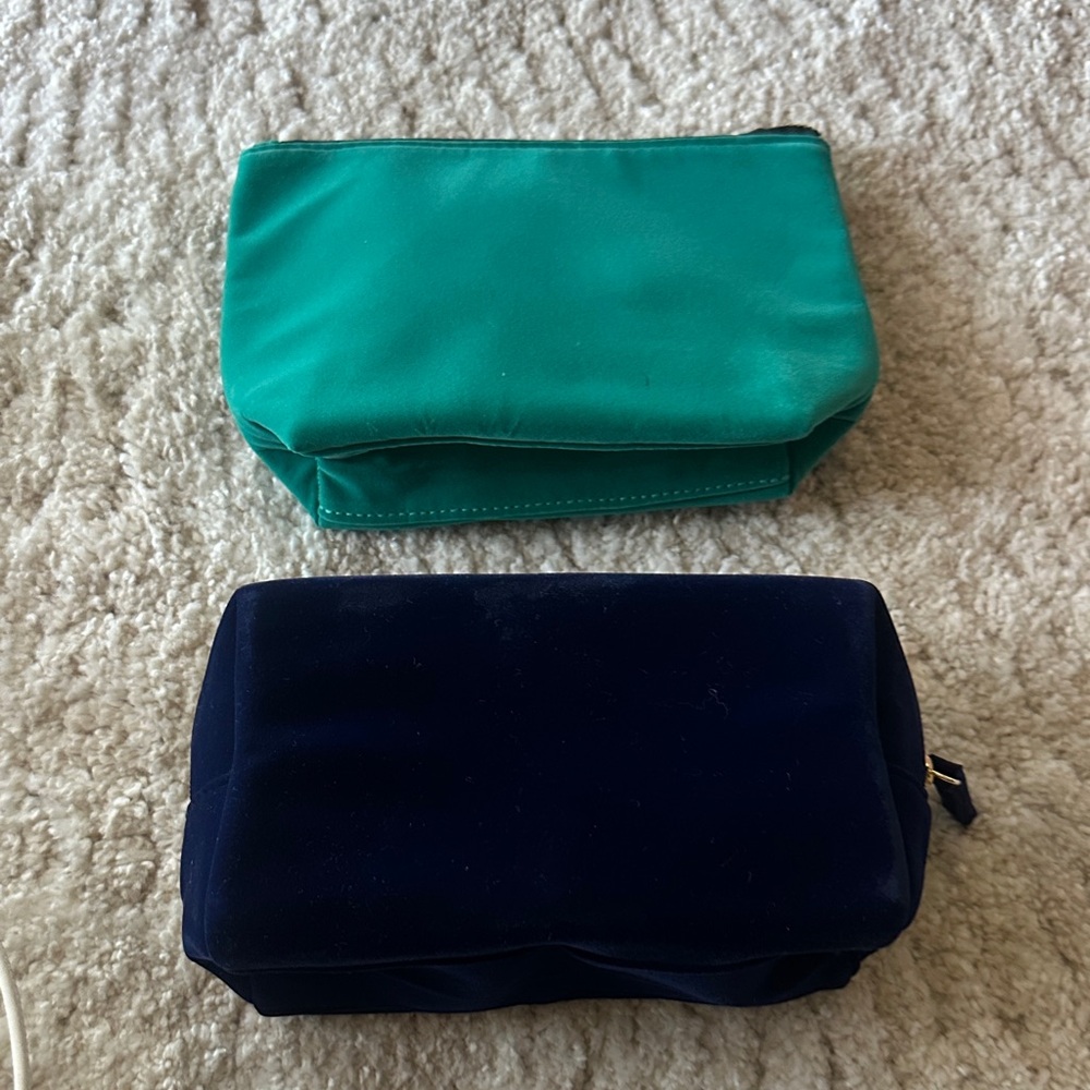 New Kiehl's Blue and Teal Cosmetic Bags with Gold Accents - Picture 3 of 8